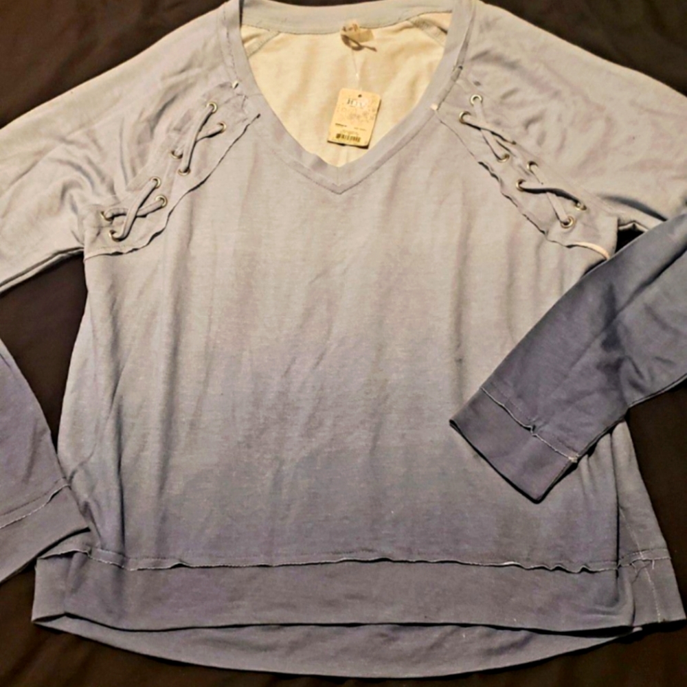 NWT Mudd V-neck Sweatshirt Blue